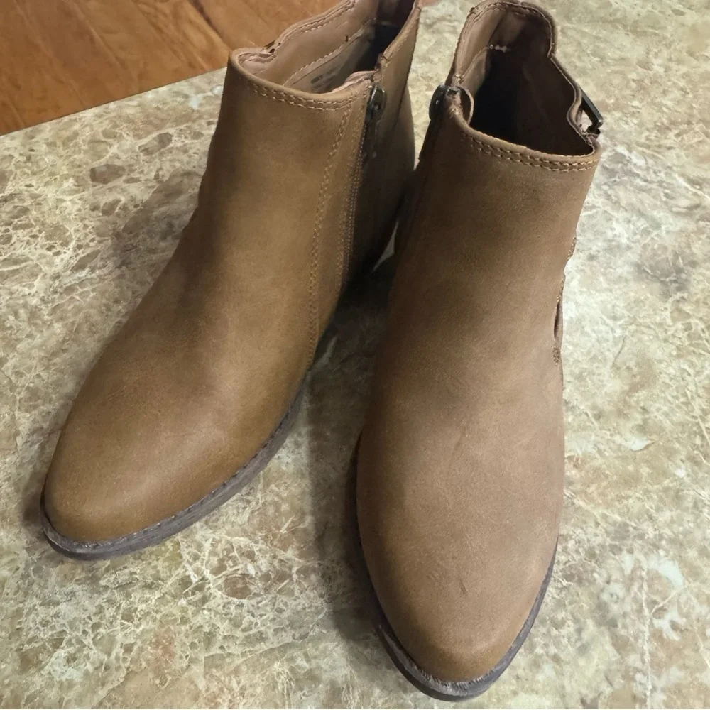 Kohls Ankle Boots Booties Girls Size 4 Brown Cognac Side Buckle Side Zip